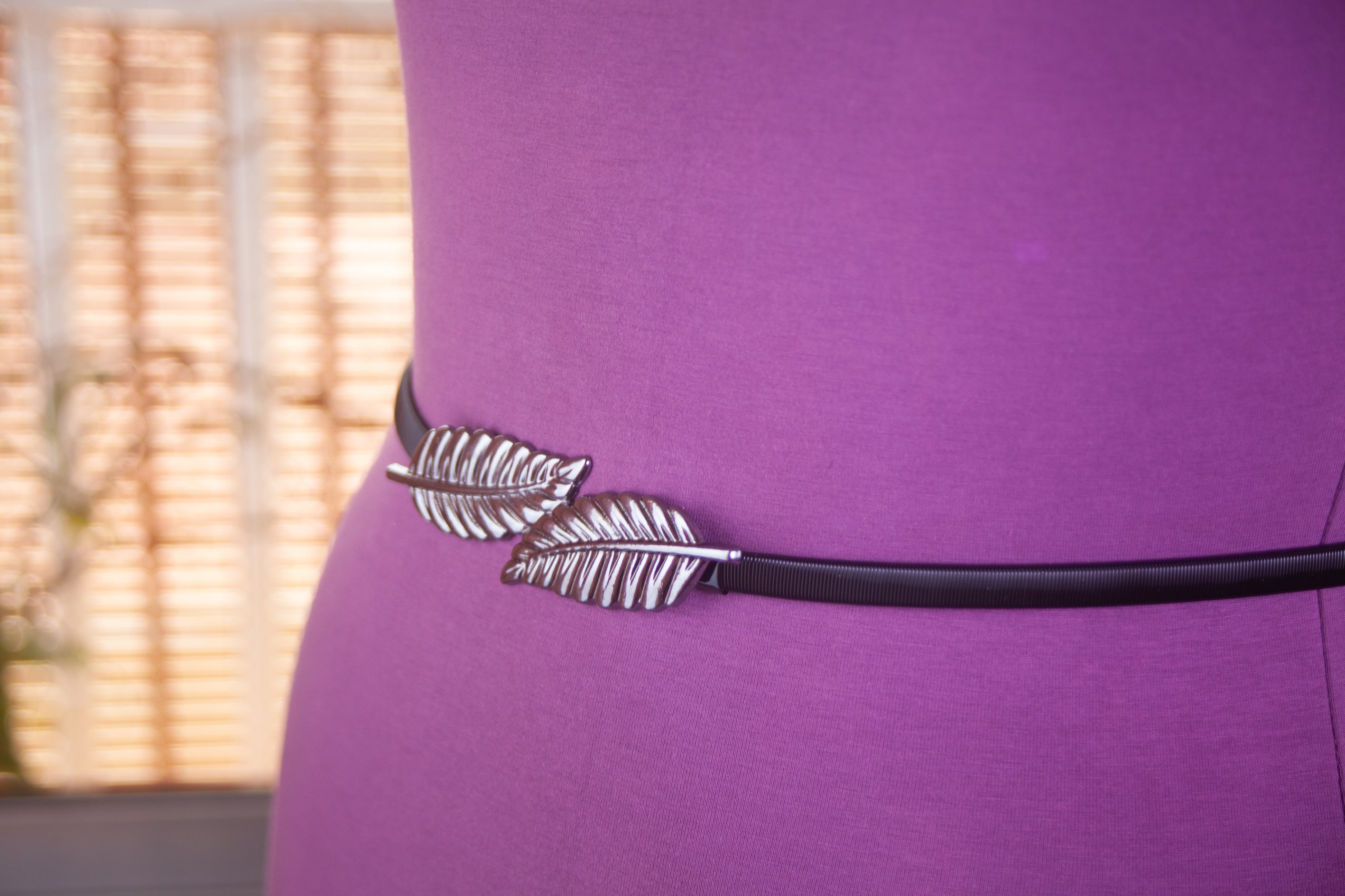 Black Metal Elastic Belt with Leaf Motif