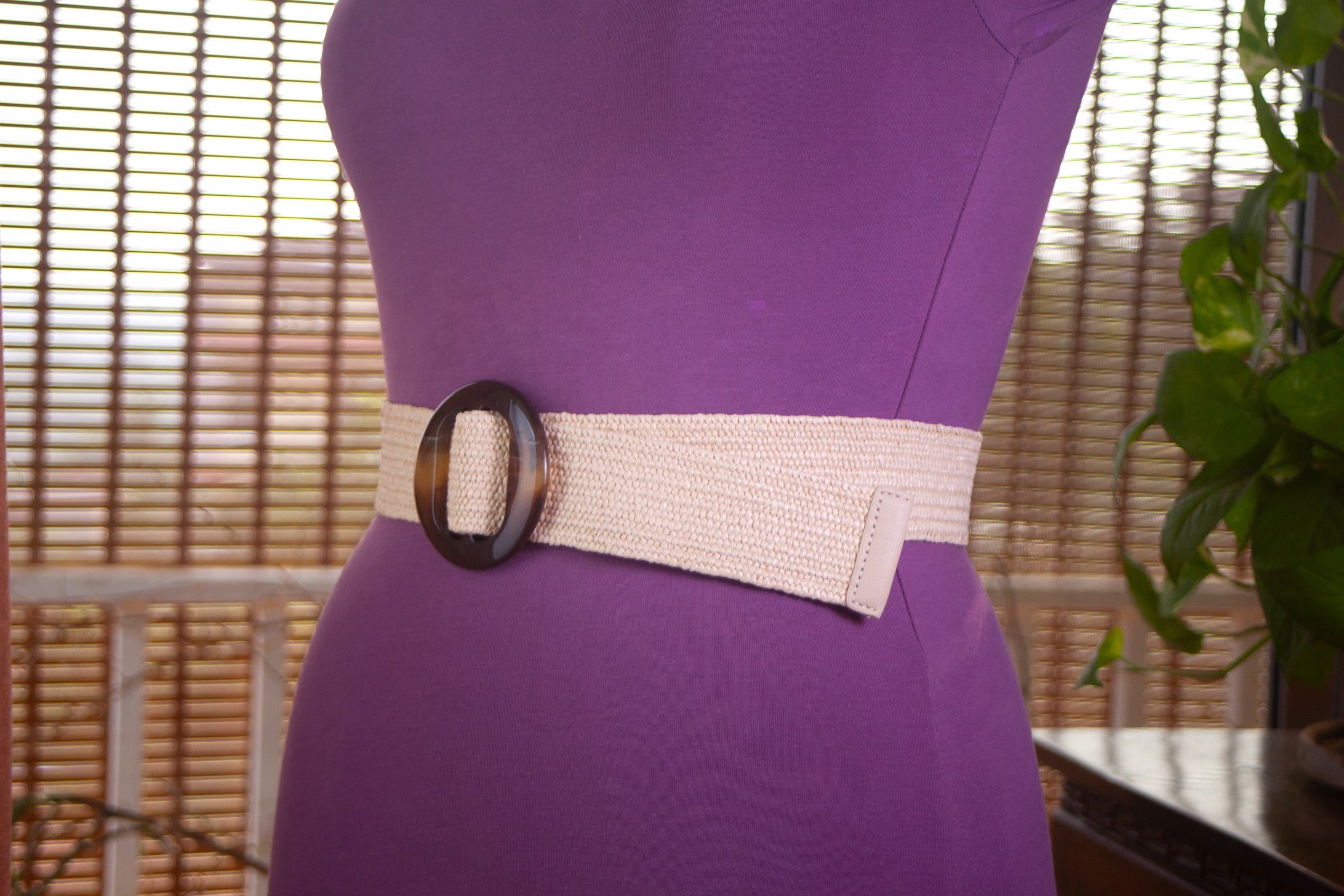 Off White Jute Elastic Belt with Round Plastic Buckle
